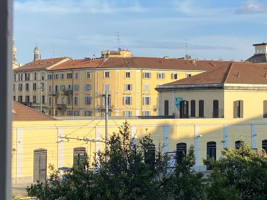 Lm Tortona House Apartment Milan Bagian luar foto